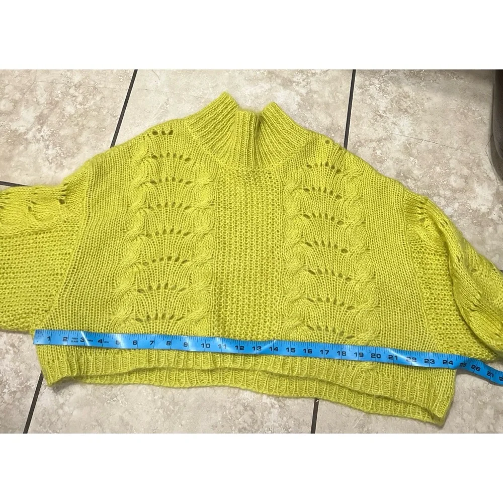 Free People Cropped Sweater - Picture 7 of 8